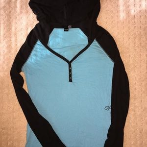 Woman’s Fox long sleeve shirt with hood